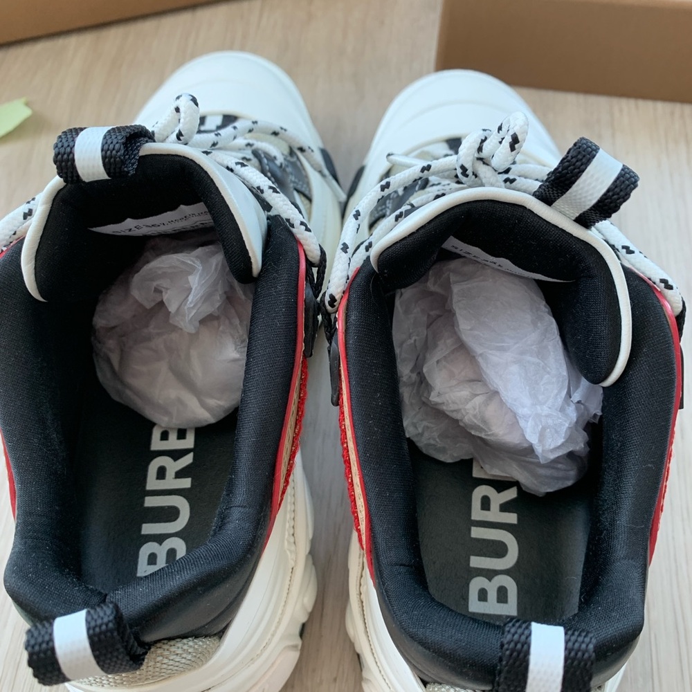 Burberry White Icon Stripe Arthur Sneakers - Picture 9 of 11